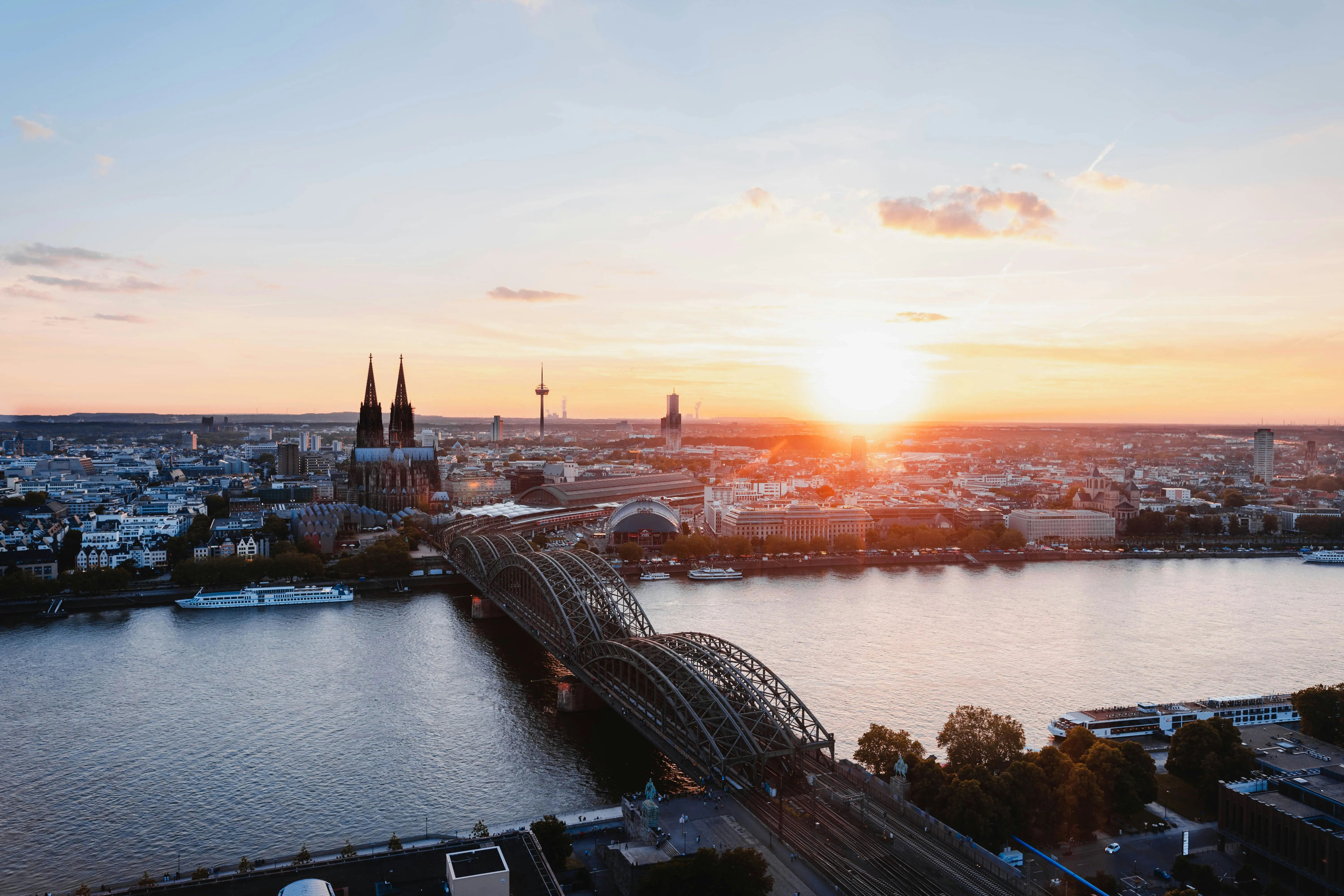 Ein Ausblick über die Stadt Köln.